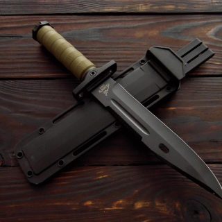 Ніж для полювання з серрейтором 350 мм