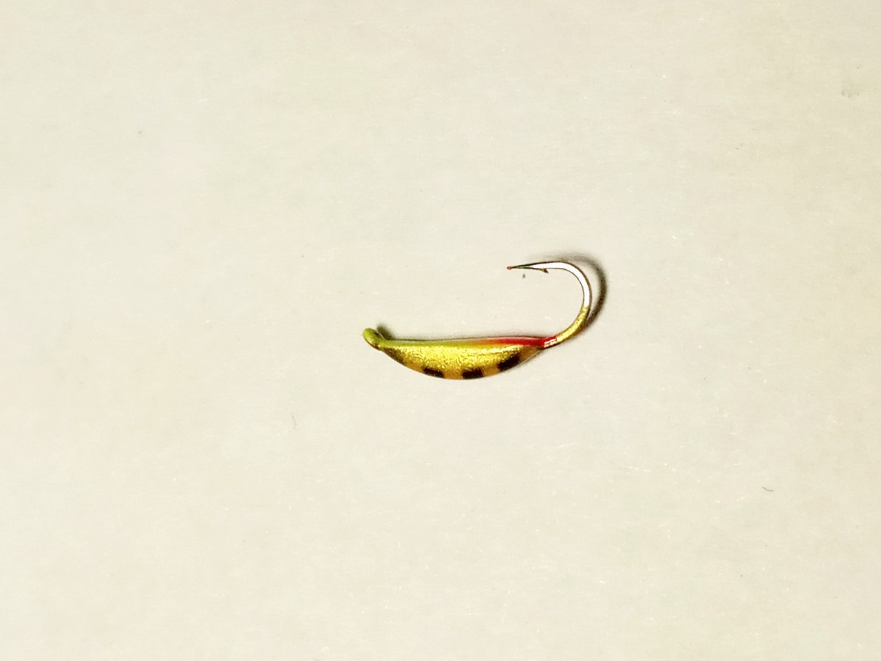 Мормишка STREAM Супер Банан з вушком вольфрам колір 43 2 mm 0.35 g - Зображення 2